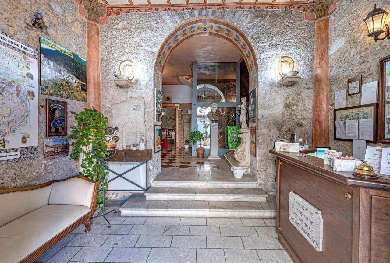 Villa Cosilinum Padula Eksteriør bilde